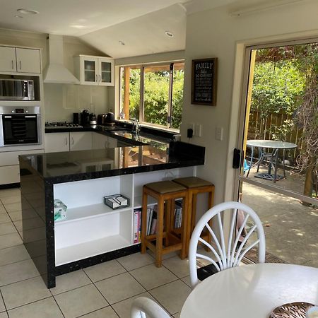 Spacious Home Paraparaumu Eksteriør billede