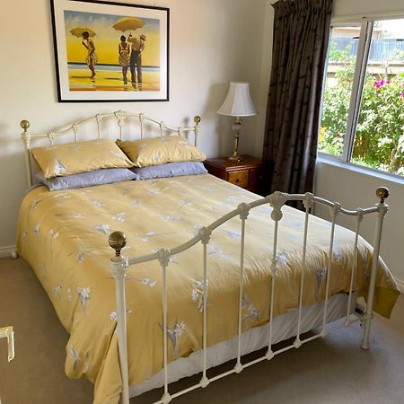 Spacious Home Paraparaumu Eksteriør billede